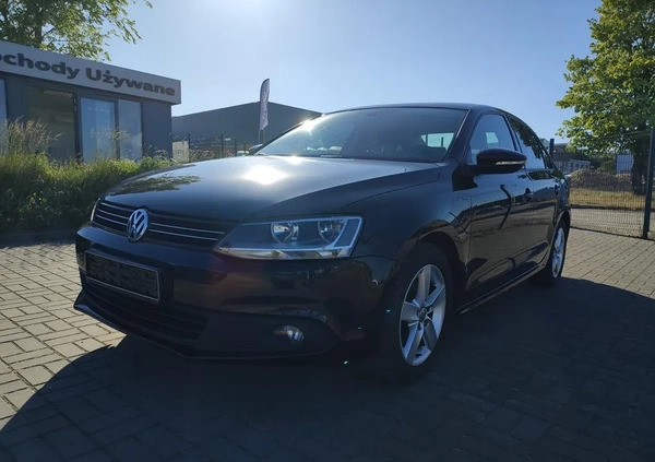 Volkswagen Jetta cena 27900 przebieg: 110800, rok produkcji 2011 z Sanok małe 121